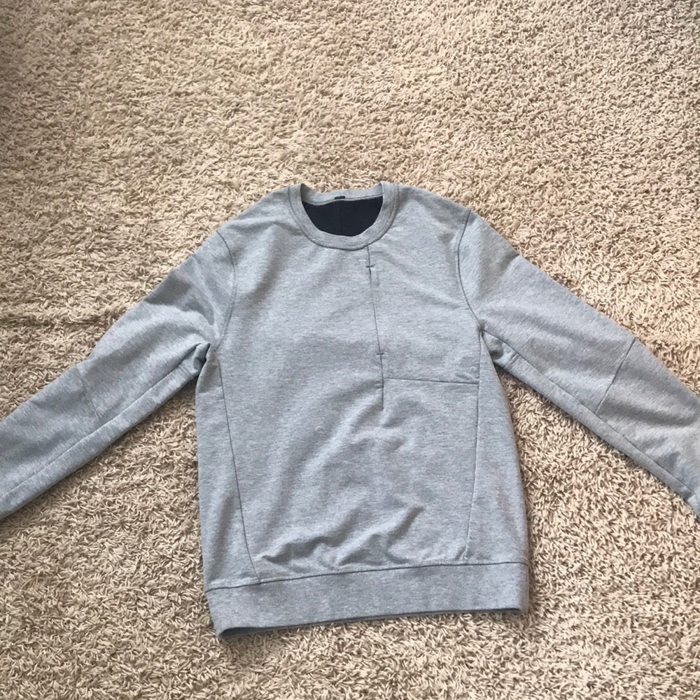 Men Lululemon grey crewneck